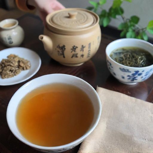 精致茶点搭配，增添高端茶会的仪式感